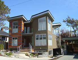 An energy-efficient house in British Columbia. (Photo: pnwra/Flickr)