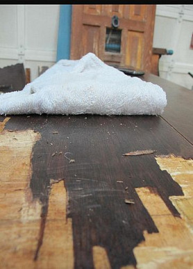 Removing veneer from a table at/by Gypsy Barn via Hometalk.com.