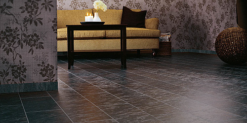 Stone look laminate floor by Jerry/flickr