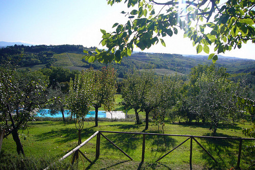 Photo of a Tuscan swimming pool by Podere Casanova/Flickr Creative Commons.