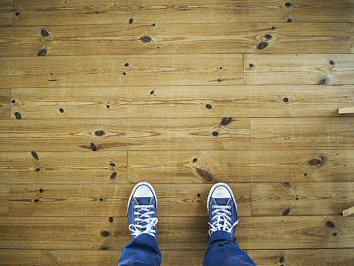 New laminate flooring by Mazrobo/Pixabay