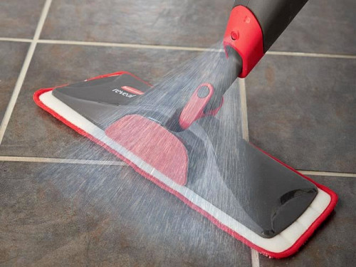 Tile floor scrubber spray  Rubbermaid / flickr 